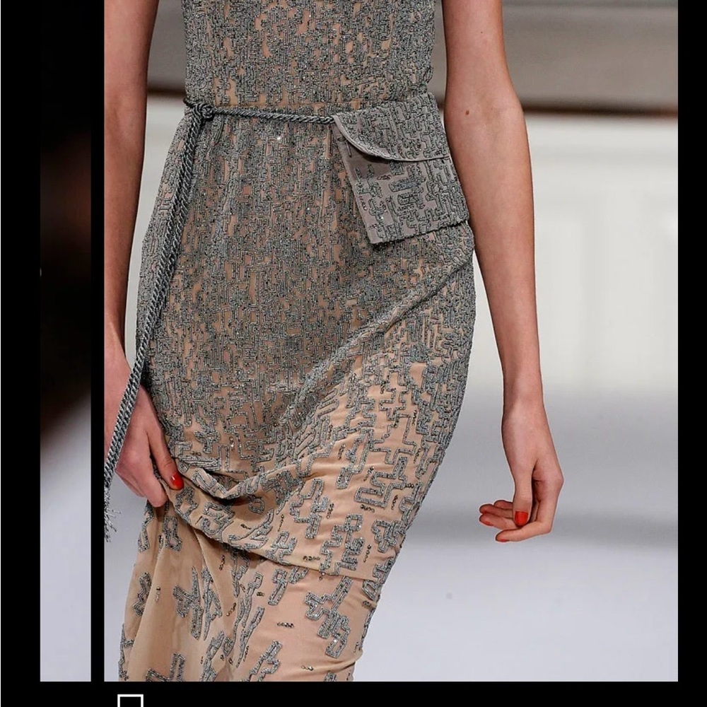 Oscar de la Renta Spring 2010 Runway "Pixelated" Beaded Gown - Picture 8 of 9